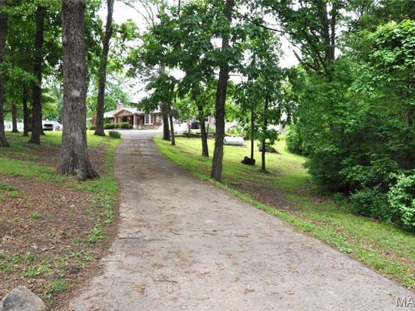2695 E Rock Creek Road, Arnold, MO 63010