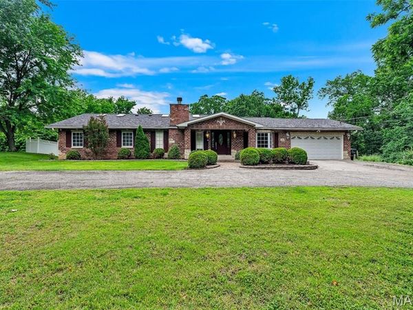 2695 E Rock Creek Road, Arnold, MO 63010