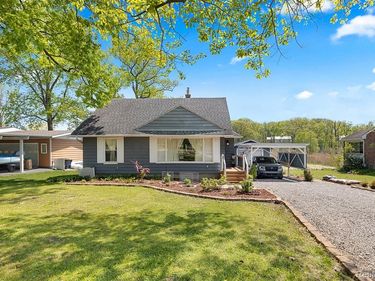 22827 Meridian Road , Grosse Ile Twp, MI 48138