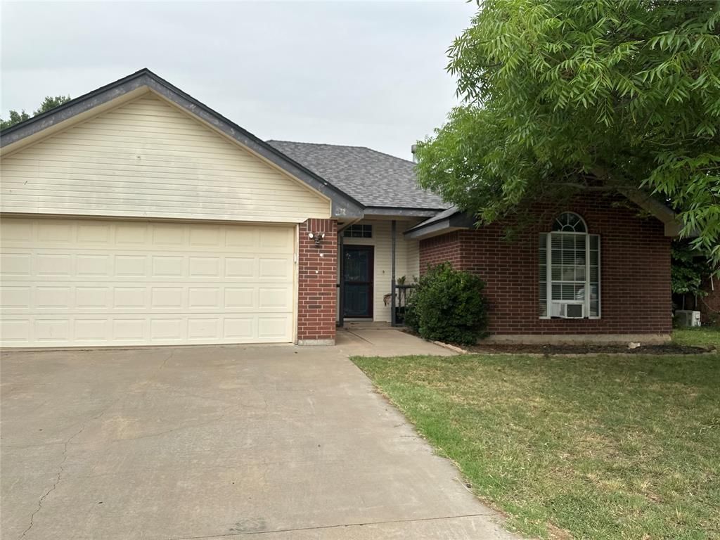 3858 Notre Dame Circle, Abilene, TX 79602 Main Photo