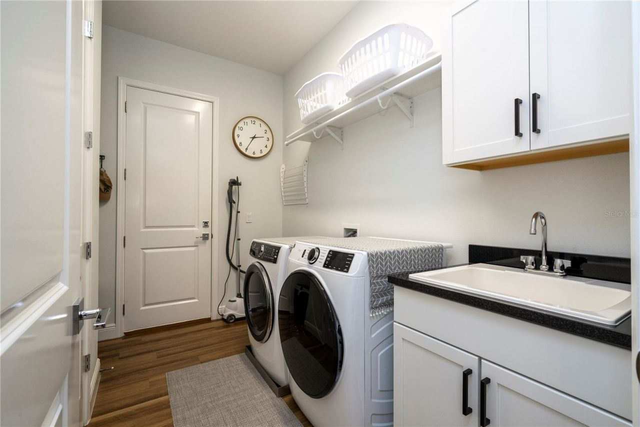 7181 Ryedale Court, Sarasota, FL 34241 Photo