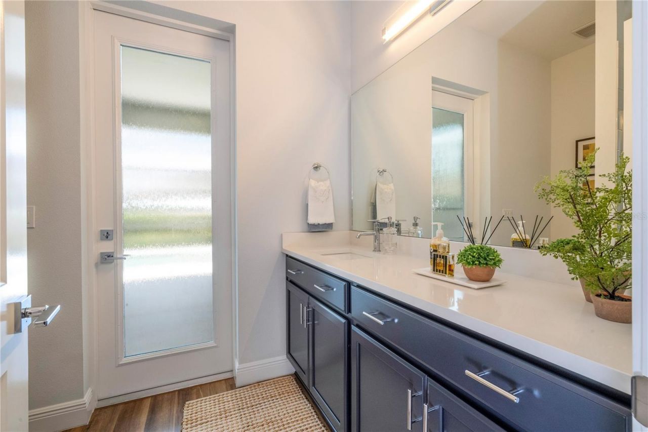 7181 Ryedale Court, Sarasota, FL 34241 Photo
