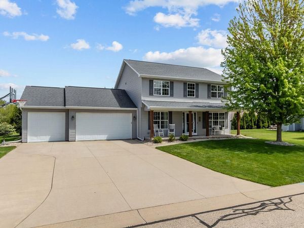 W6464 CHERRYBARK CIRCLE, Menasha, WI 54952