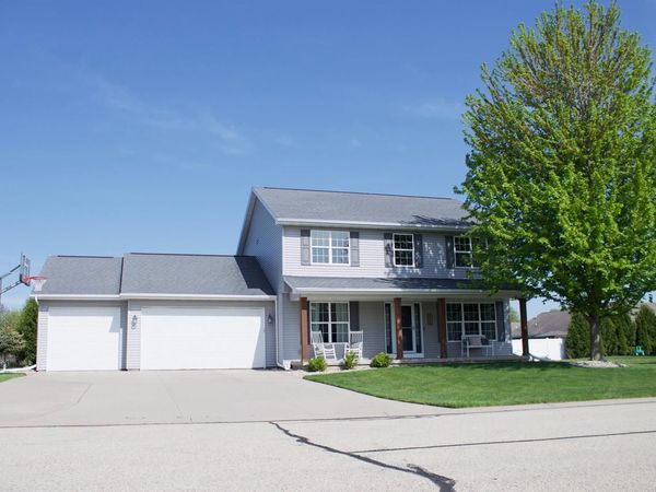 W6464 CHERRYBARK CIRCLE, Menasha, WI 54952