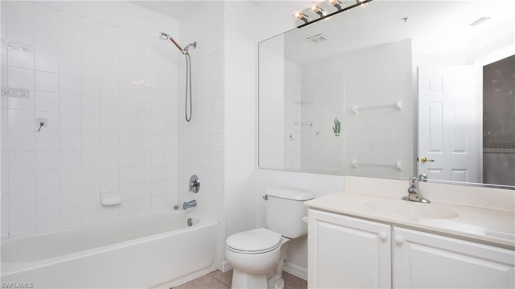 880 Hampton Cir , Naples, FL 34105 Photo