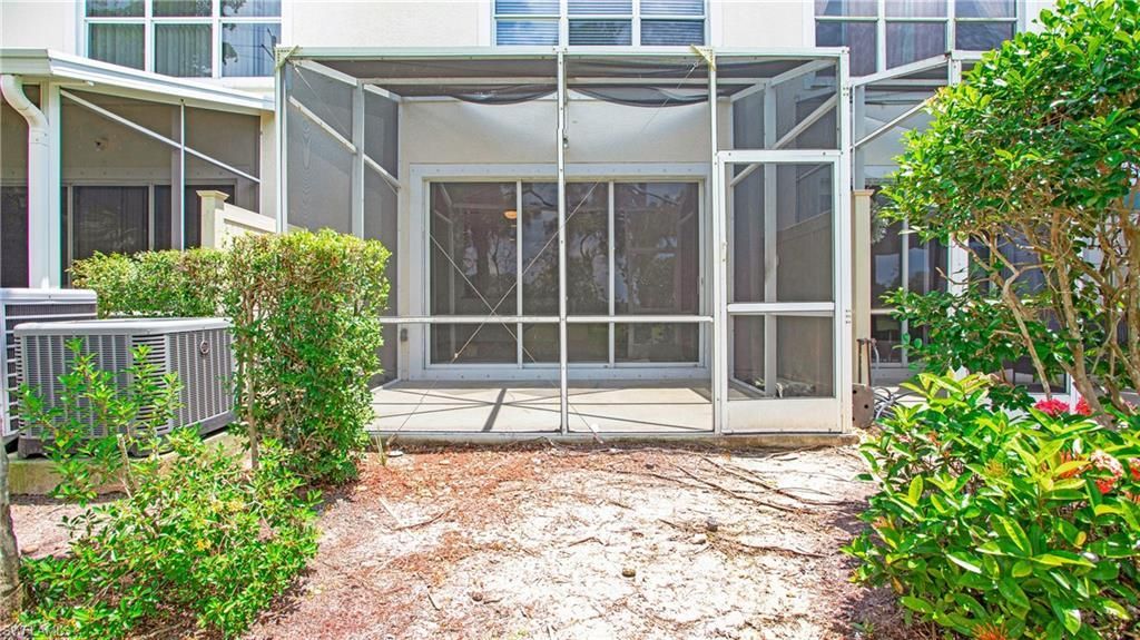880 Hampton Cir , Naples, FL 34105 Photo