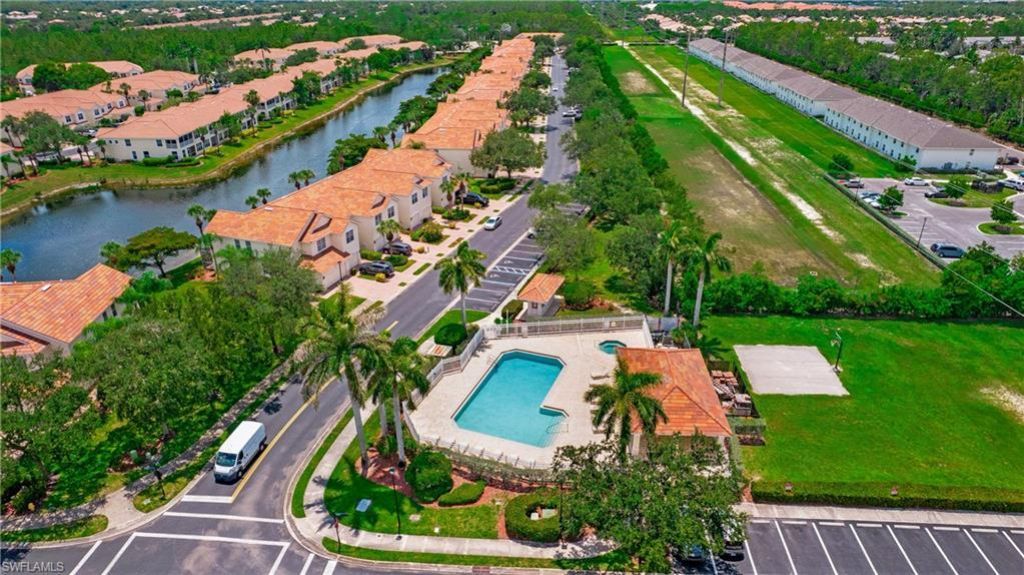 880 Hampton Cir , Naples, FL 34105 Photo