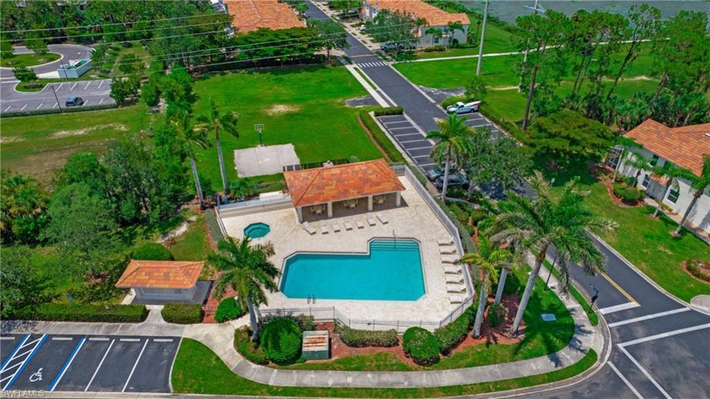 880 Hampton Cir , Naples, FL 34105 Photo