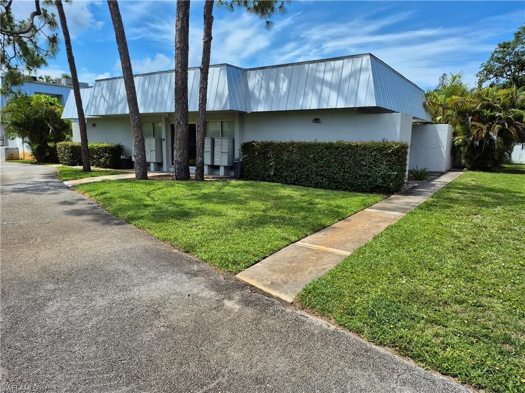 4909 Catalina Dr, Unit 49, Naples, FL 34112 Photo