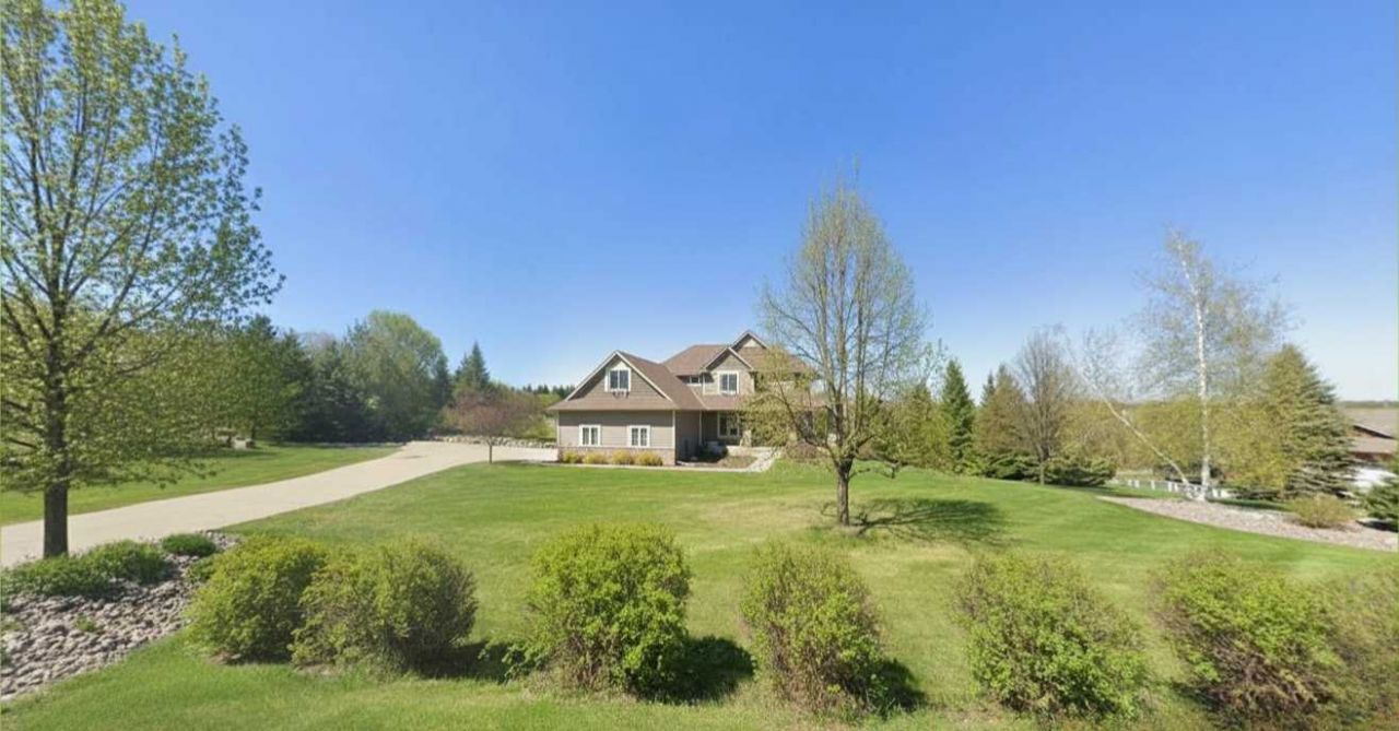 9853 Fenning Avenue Se, Delano, MN 55328 Main Photo