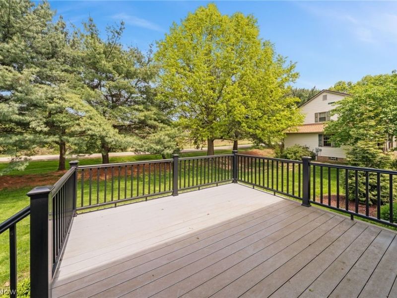6037 Sandy Ridge Circle NW, North Canton, OH 44720 Photo 10