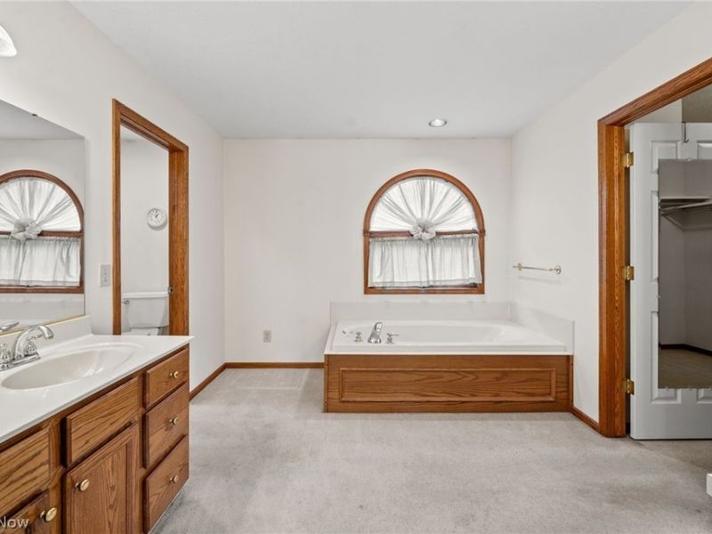 6037 Sandy Ridge Circle NW, North Canton, OH 44720 Photo 25