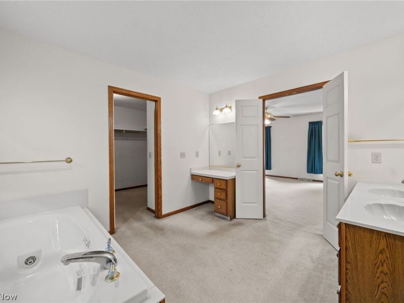 6037 Sandy Ridge Circle NW, North Canton, OH 44720 Photo 26