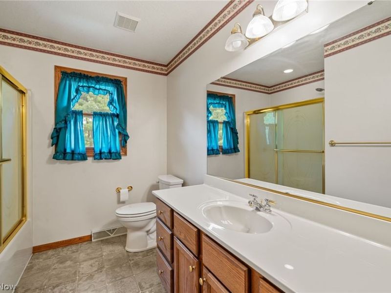 6037 Sandy Ridge Circle NW, North Canton, OH 44720 Photo 33