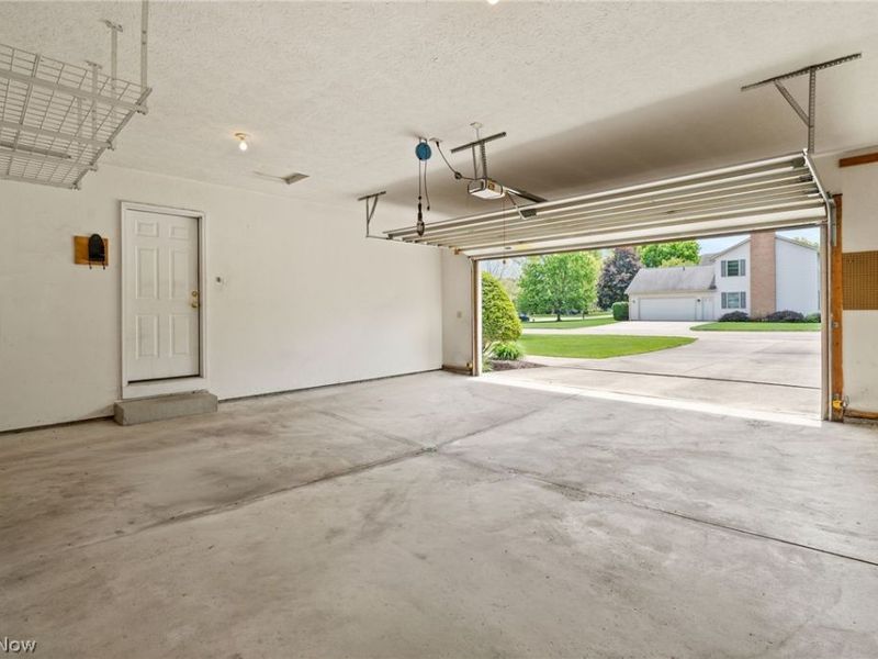 6037 Sandy Ridge Circle NW, North Canton, OH 44720 Photo 38