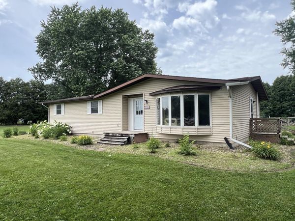 1106 Main Street, Elgin, IA 52141