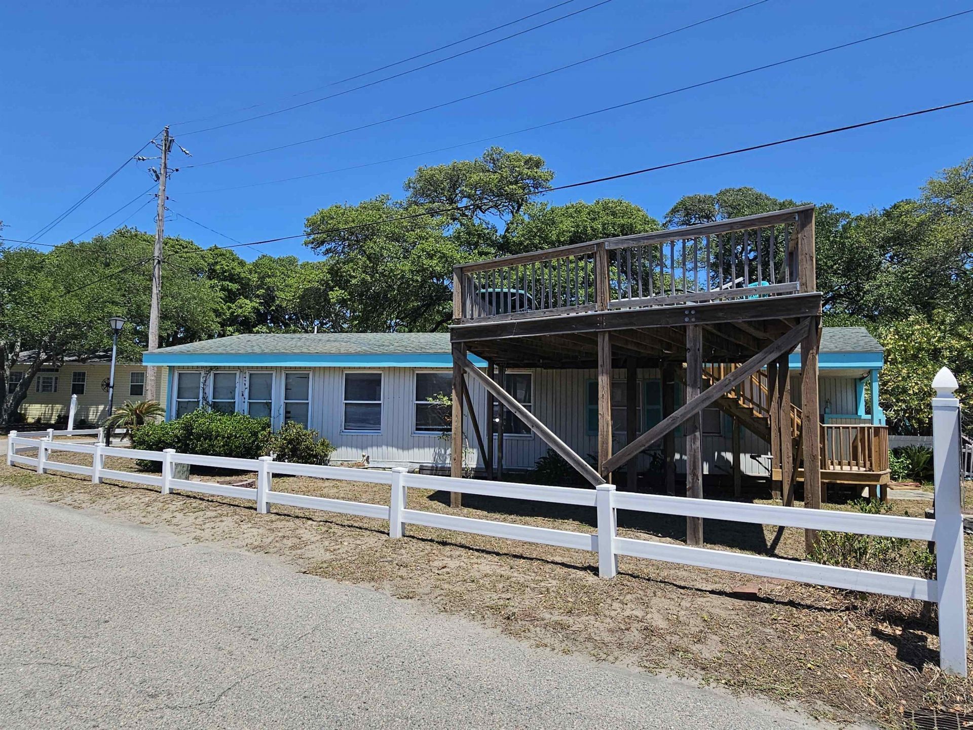 1942 Kingfisher Dr.  Photo 21