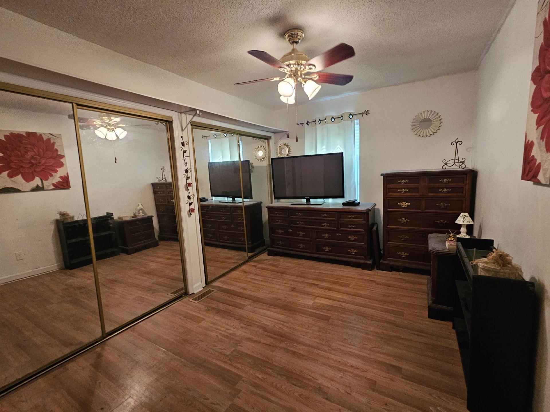 2098 Jacana Dr.  Photo 5