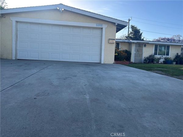 1265 Halladay, Santa Ana, CA 92707