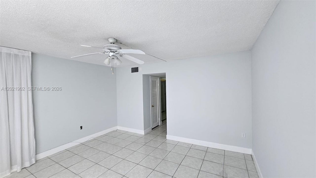 1750 NE 191st St , Unit 325-4, Miami, FL 33179 Photo