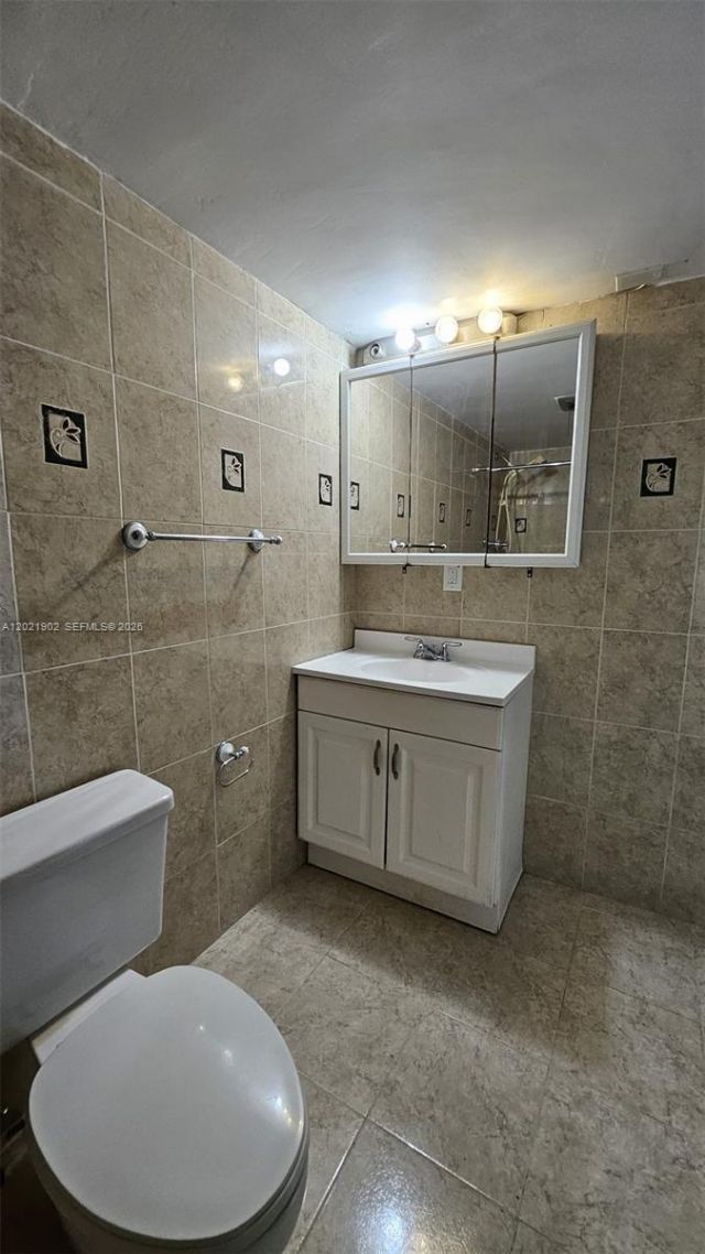 1750 NE 191st St , Unit 325-4, Miami, FL 33179 Photo