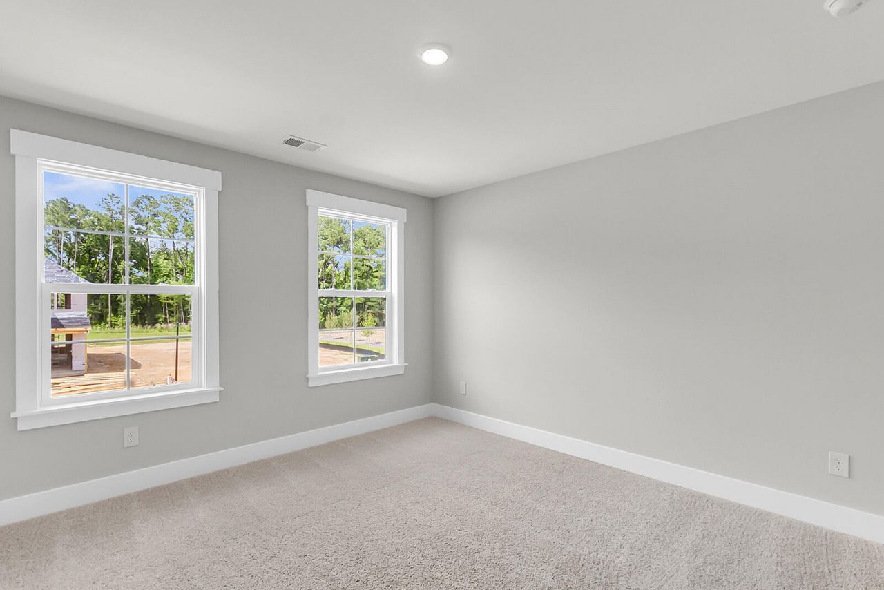 215 Crosswick Street Photo 27