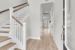 215 Crosswick Street photo 4