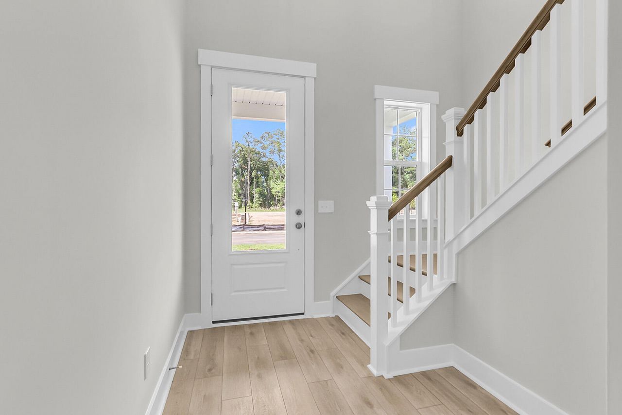 215 Crosswick Street Photo 5