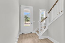 215 Crosswick Street photo 4