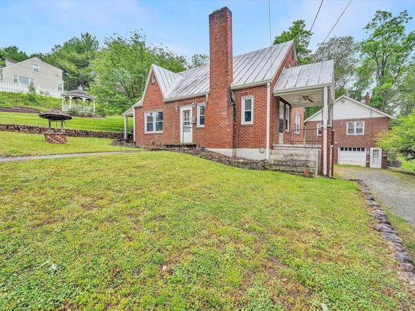 114 W CHURCH ST , Rocky Mount, VA 24151