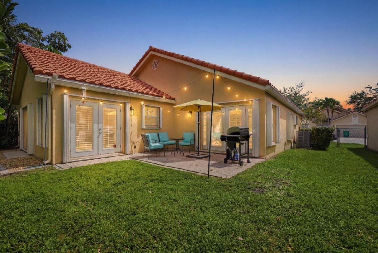 215 NW 117th Way, Coral Springs, FL 33071 Photo