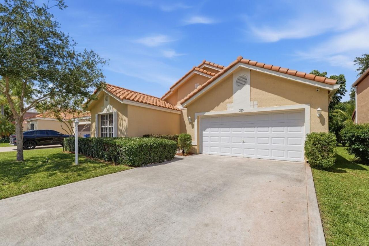 215 NW 117th Way, Coral Springs, FL 33071 Photo