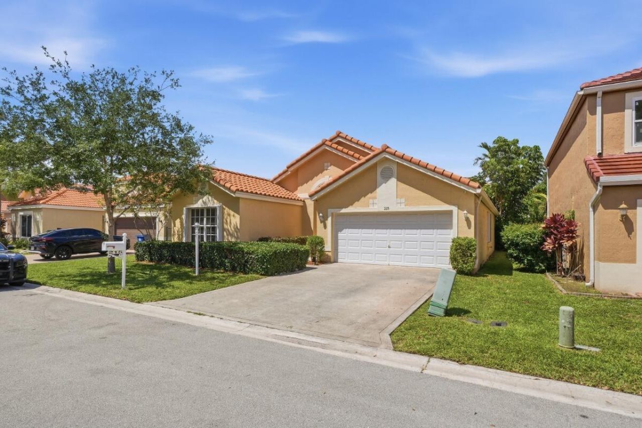 215 NW 117th Way, Coral Springs, FL 33071 Photo