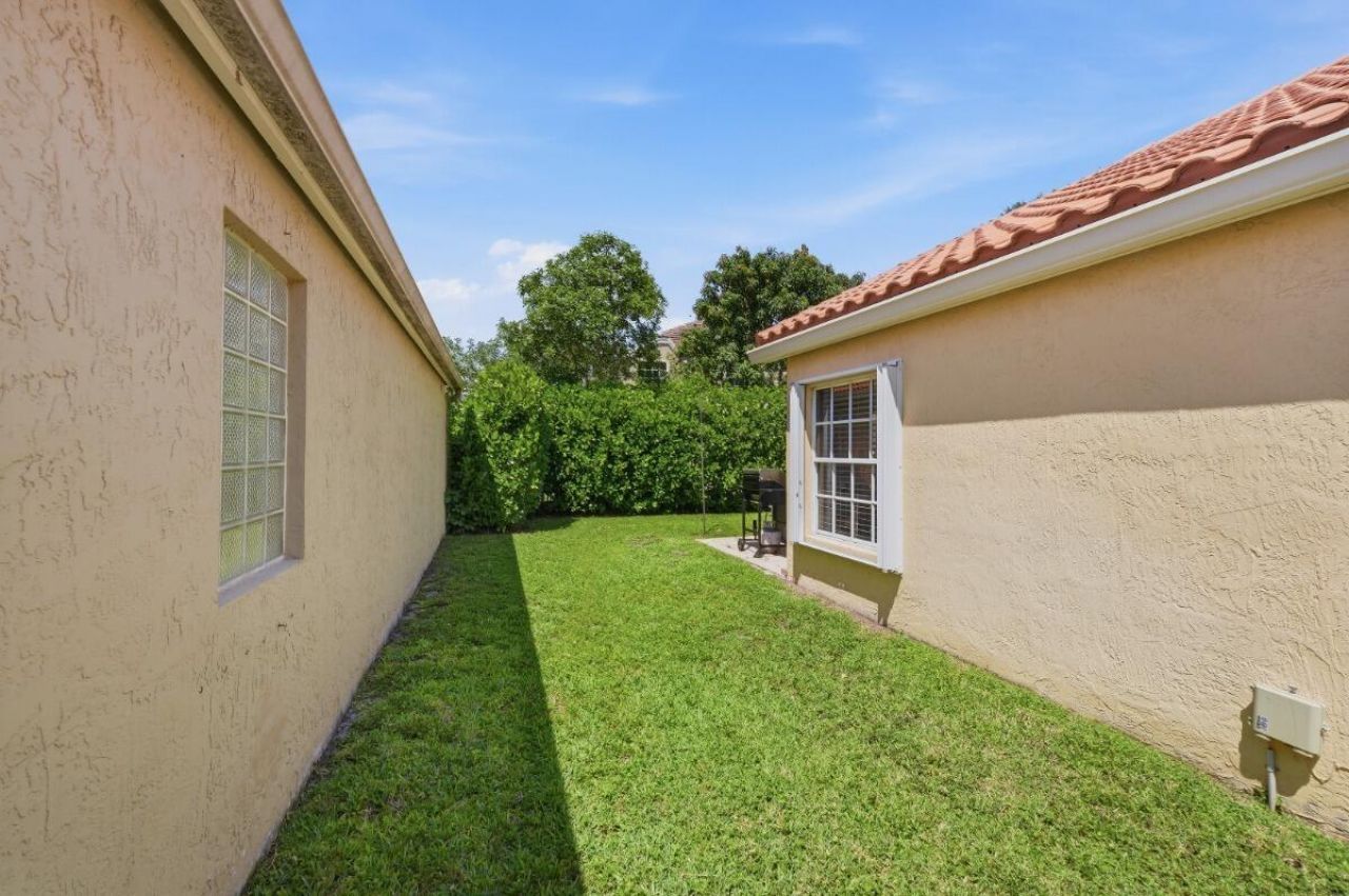 215 NW 117th Way, Coral Springs, FL 33071 Photo