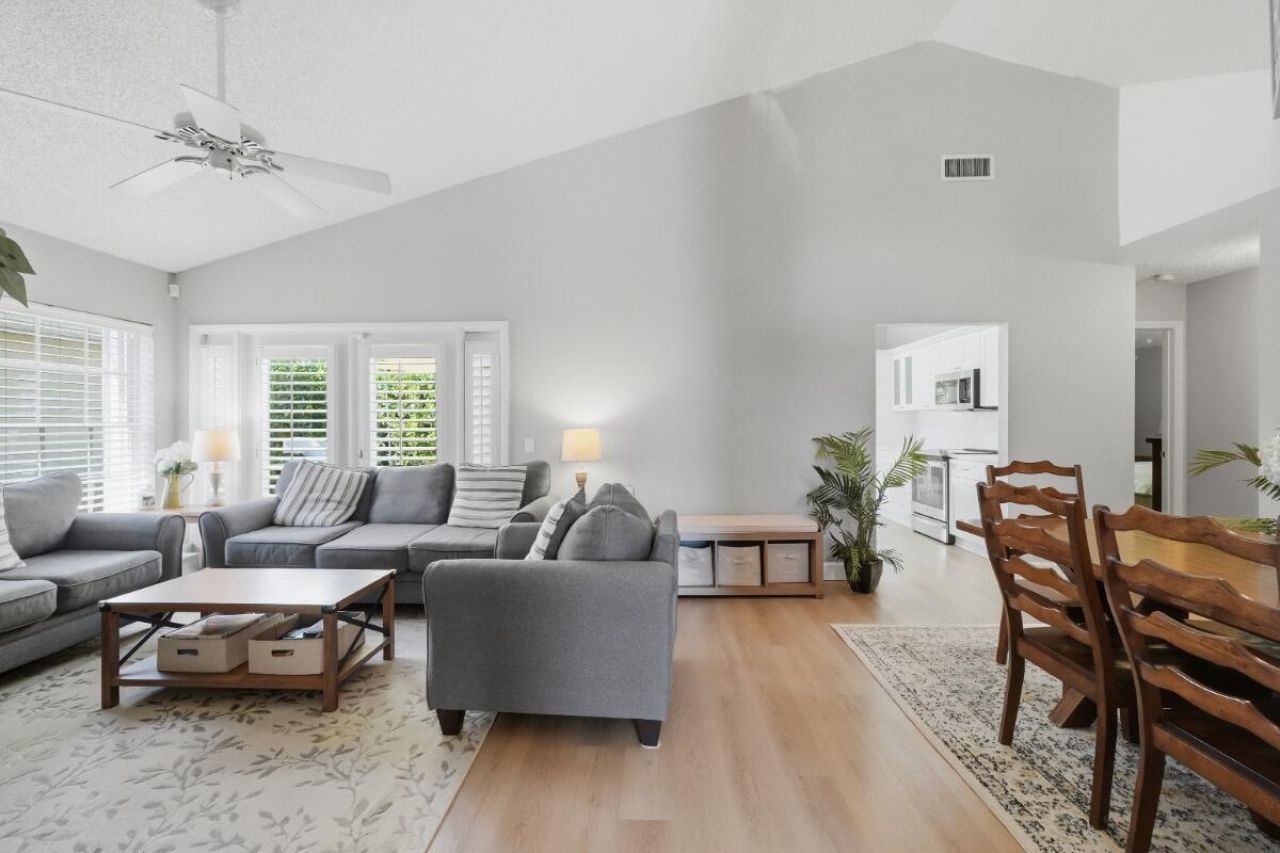 215 NW 117th Way, Coral Springs, FL 33071 Photo
