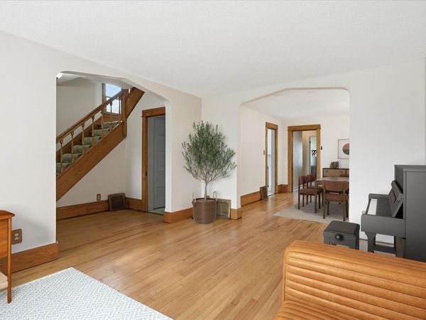 827 Lafond Avenue, Saint Paul, MN 55104