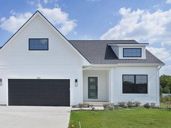 564 Sun Vale Lane, Grandville, MI 49418