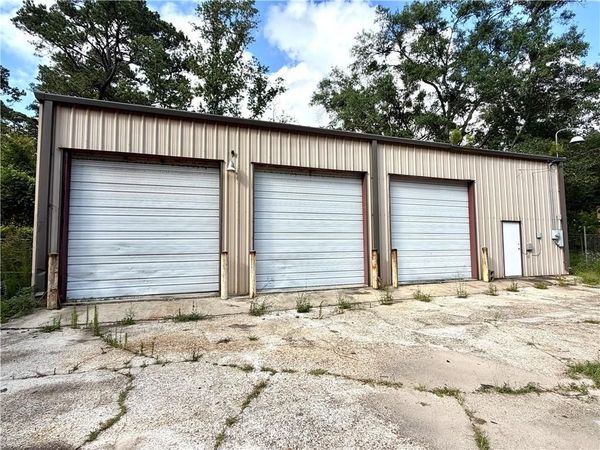 25601 HWY 190 Highway, Lacombe, LA 70445