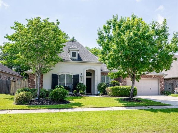 650 HIGHLAND Drive , Slidell, LA 70458