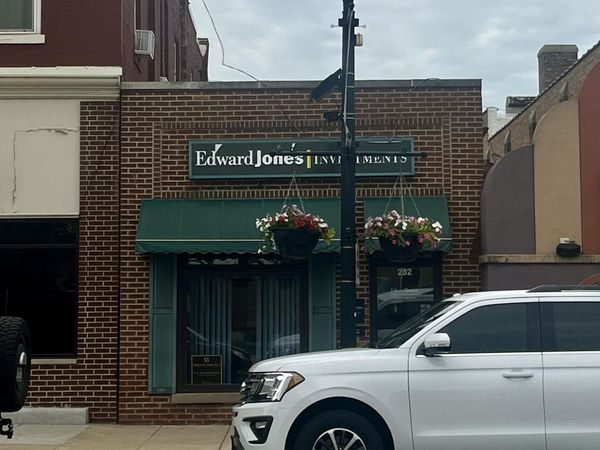 232 Main Street , Hobart, IN 46342