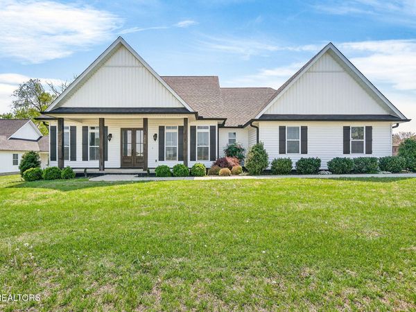 1415 E 10th St, Cookeville, TN 38501