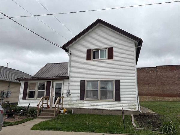 302 Long Ave, Lost Nation, IA 52254