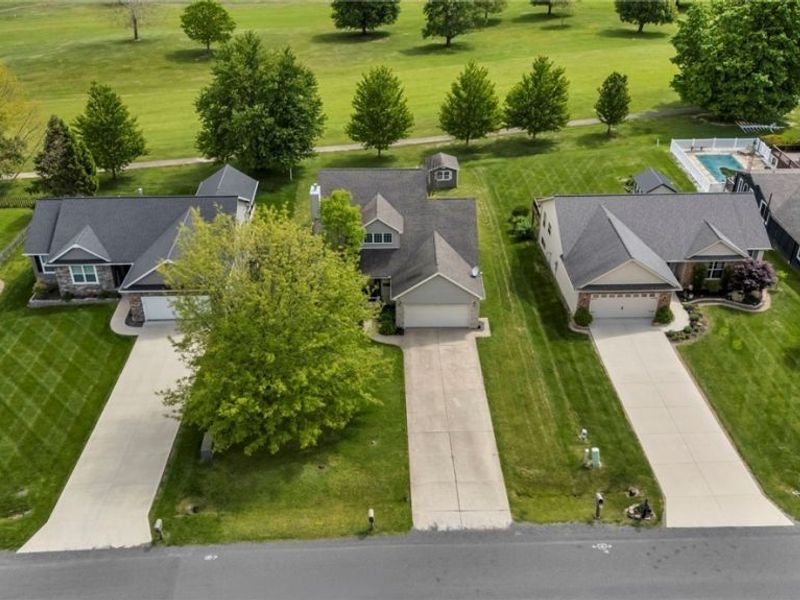 850 Fairway Drive , Howard, OH 43028 Photo 8