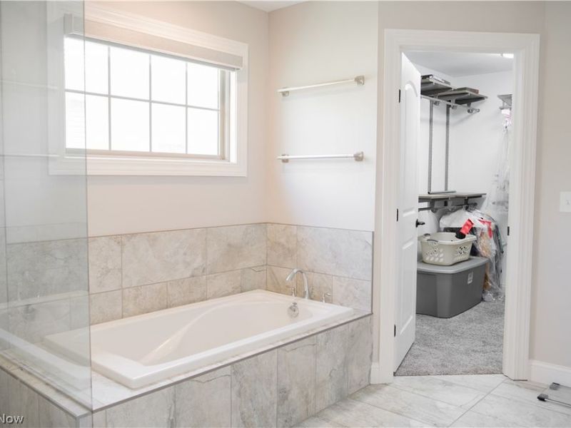 101 Muirfield , Warren, OH 44484 Photo 17