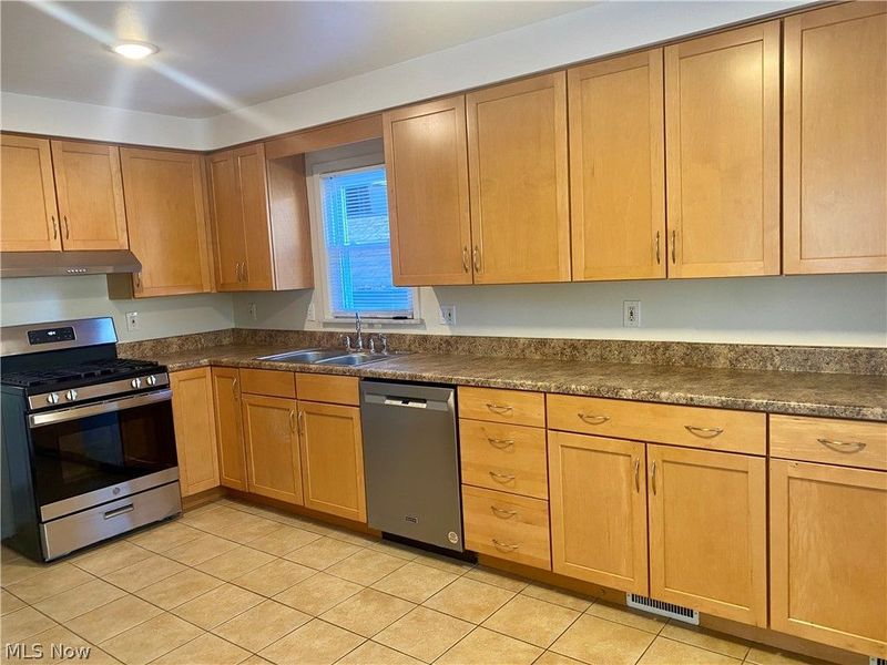 24217 Woodway Road, Beachwood, OH 44122 Photo 7