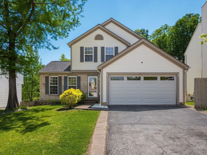 2001 Queens Meadow Lane, Grove City, OH 43123 Photo 3
