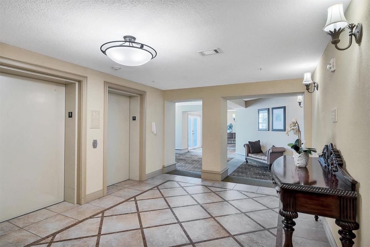 1064 N Tamiami Trail , Unit 1527, Sarasota, FL 34236 Photo