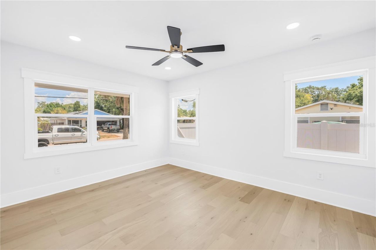 834 53rd Avenue N, Saint Petersburg, FL 33703 Photo