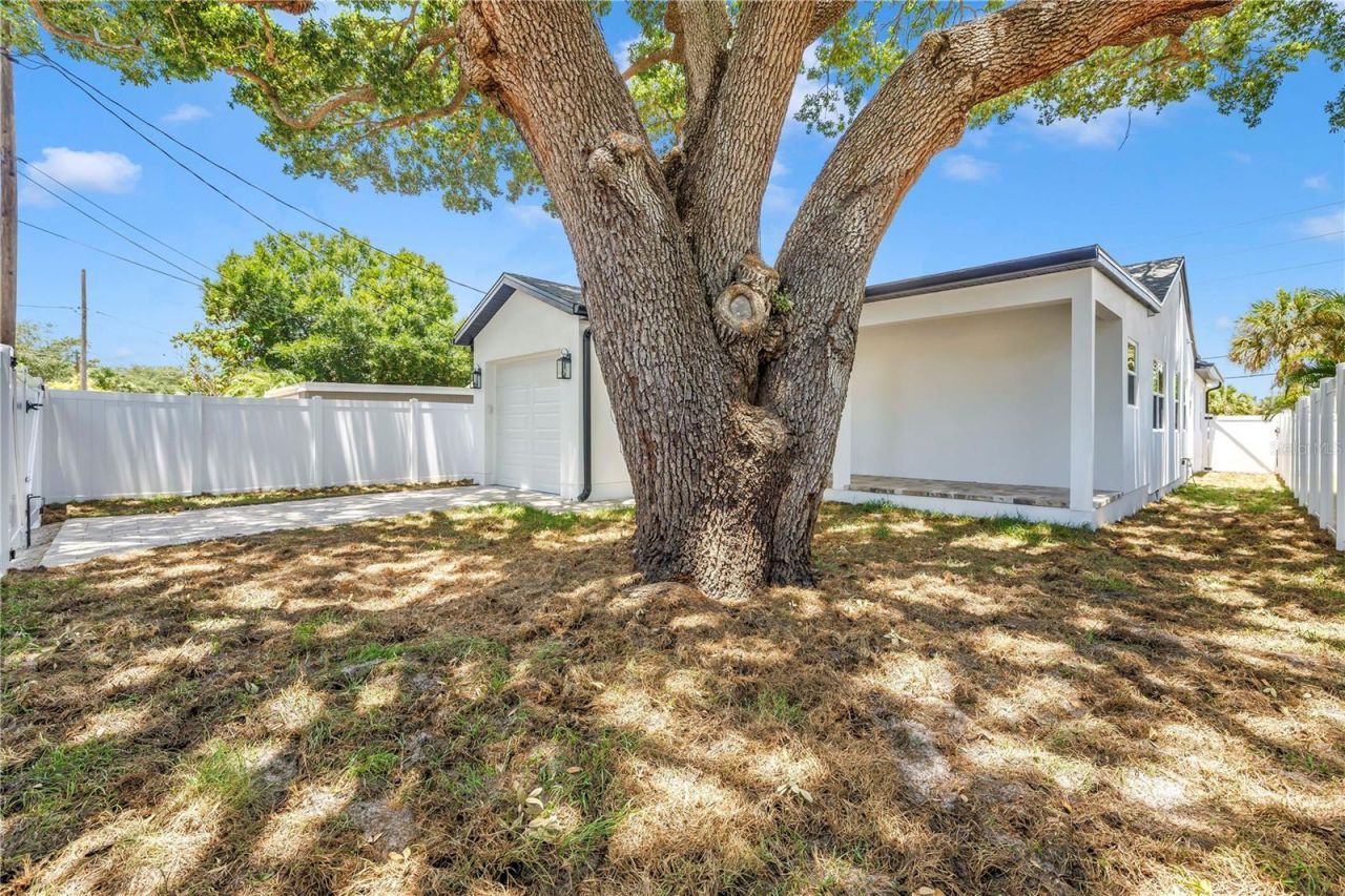 834 53rd Avenue N, Saint Petersburg, FL 33703 Photo