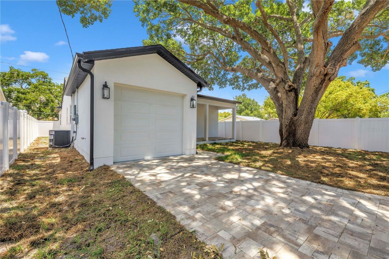 834 53rd Avenue N, Saint Petersburg, FL 33703 Photo
